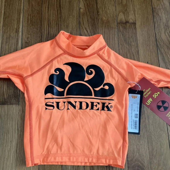 SUNDEK 50+ UV Protection Long Sleeve Orange T-shirt Rash Guard Size 2 - Picture 3 of 5